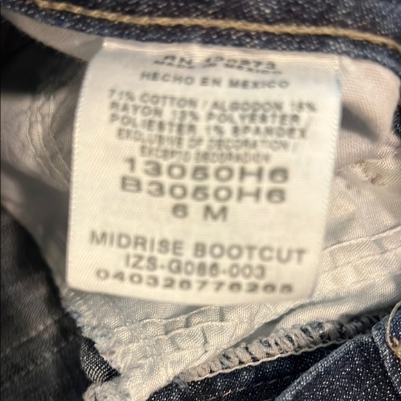 Riders by Lee Blue Boot Cut Jeans Midrise - Picture 8 of 8